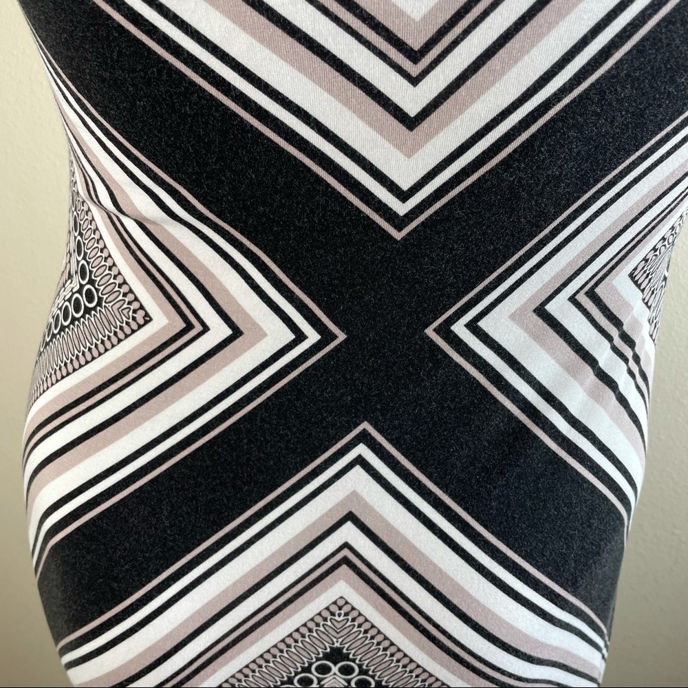 SOMA Geometric Print Sleeveless Maxi Dress in XS - Picture 8 of 12